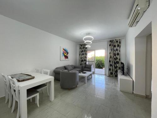 Φωτογραφία από το άλμπουμ του SS-819 AMWAJ 2Bedroom στο Σαρμ Ελ Σέιχ