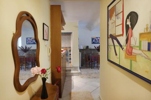 Cozy tricolor 2 bdr apt with gym & parking