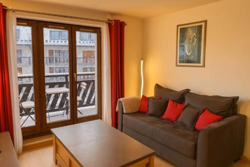 Modern Apt With Balcony In The Center Of Chamonix