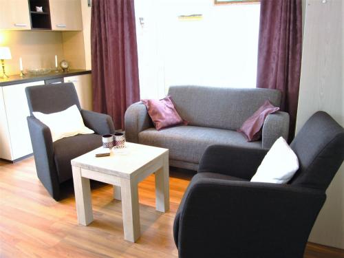 Posezení v ubytování Hello Zeeland - Ooststraat 4