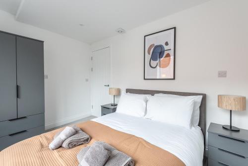 En eller flere senge i et værelse på George House - Wakefield