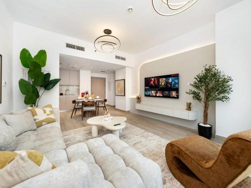 Elite Nest - New Modern 1BR just 1 min to SeaWorld & Ferrari World