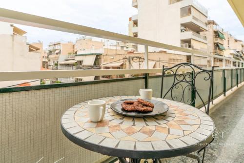 Elegant & Modern 2BR Apartment - Pireaus Center and Marina