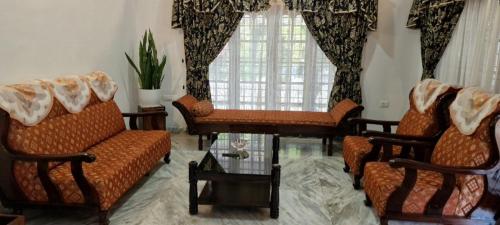 Χώρος καθιστικού στο Chakos Homestay