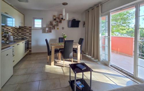 Cozy Apartment In Orebic With Wifi