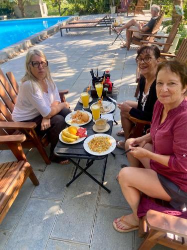 Еда / где поесть недалеко от варианта проживания в семье