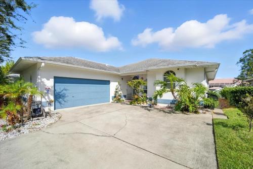 Budova, kde se prázdninový dům nachází