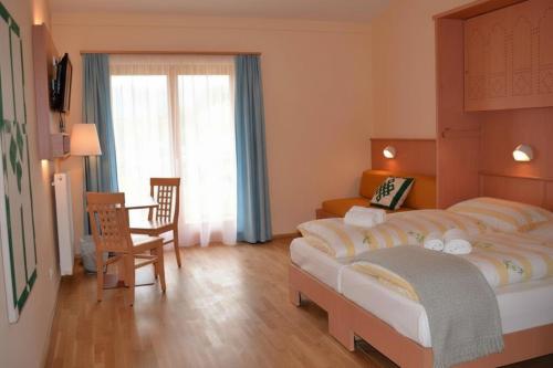 Postel nebo postele na pokoji v ubytování Landhotel Knappenberg