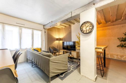 Maison de ville plein centre Rouen - TV 4K connecté - Patio - Wifi Fibre - 4 grande chambres - Proche parking gratuit - Lave Vaisselle - Lave linge