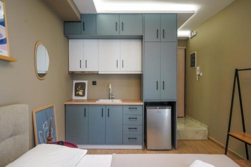 Dragoumi Suites Lydia