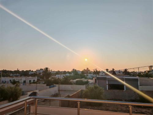 Blick auf den Sonnenuntergang/Sonnenaufgang von der Villa aus oder aus der Nähe