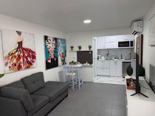 Modern Studio in La Puntilla By VSS