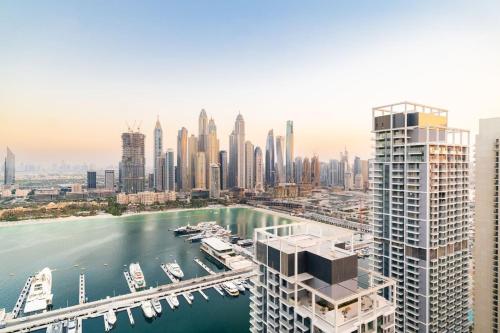 CitiHome Luxury Stay Panoramic Sea Views 2BR
