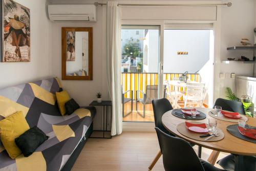 WELCS APARTAMENTO 295 EMP con piscina comunitaria