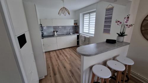 Appart 1er Etage - 90 m plein centre-ville !