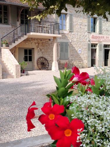 Κήπος έξω από το Gite Les Platanes