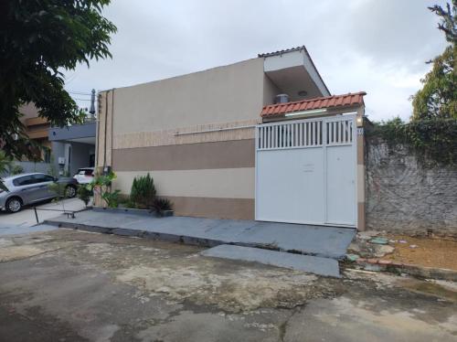 Το κτήριο όπου στεγάζεται  η παραθεριστική κατοικία