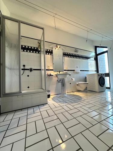 Koupelna v ubytování Wunderschöne Familienvilla mit Schlossblick