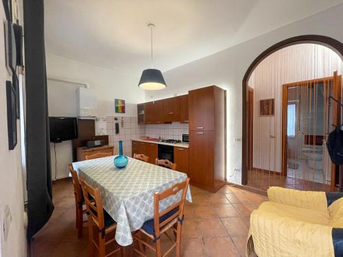 Φωτογραφία από το άλμπουμ του Breaking Bed σε Sarnelli