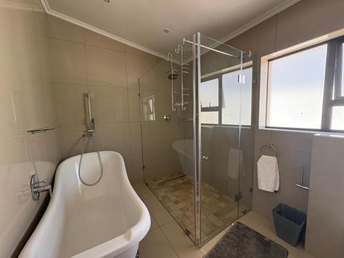 Ένα μπάνιο στο The Lighthouse - Beachfront