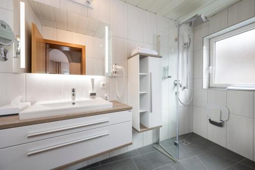 Ένα μπάνιο στο Hotel Dachstein