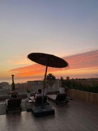 Η ανατολή ή δύση του ηλίου όπως φαίνεται από αυτό το hostel ή από εκεί κοντά