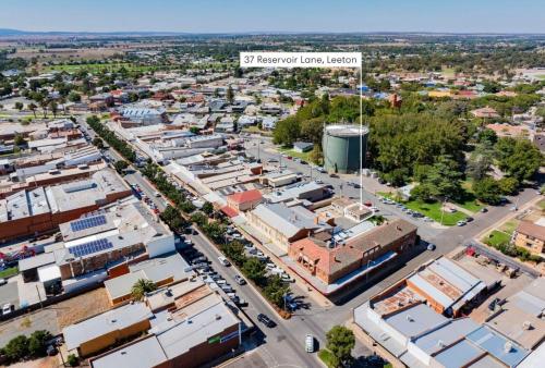 Vue générale sur Leeton ou vue de la ville depuis l'appartement