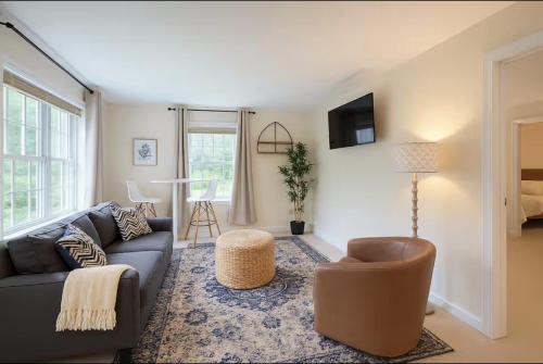 Χώρος καθιστικού στο Comfort 1BR with Fast Wi-Fi