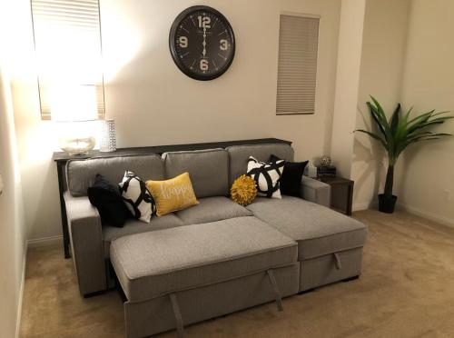 Χώρος καθιστικού στο The Lark House