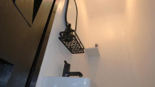 Spacious 3 Bedrooms 7 Beds Maisonette with 1 Bathroom 1WC 4 Smart TV's with Adaptable Lounge Area Tram access near Salford Quays and MCR City Centre photo 29