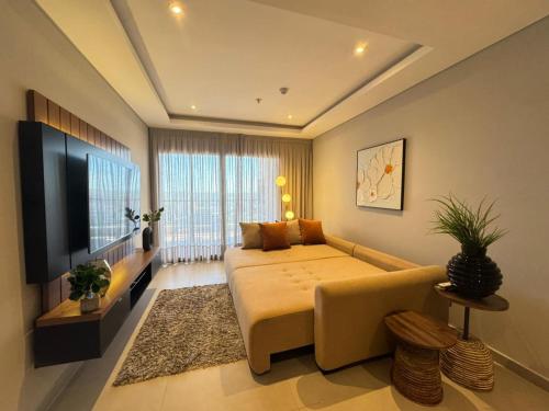 A bed or beds in a room at Modern 2 Br Apt In Las Lomas Close To Shop Del Sol