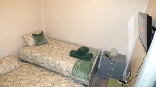 Spacious 3 Bedrooms 7 Beds Maisonette with 1 Bathroom 1WC 4 Smart TV's with Adaptable Lounge Area Tram access near Salford Quays and MCR City Centre photo 51