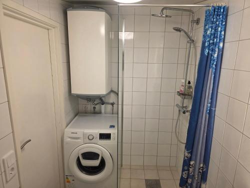 Ένα μπάνιο στο The Lake