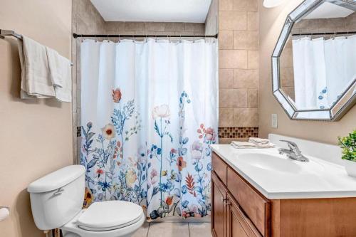 Koupelna v ubytování Cordova Palms A - Duplex by Castillo