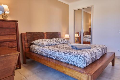 Sète - Coeur de ville et proximité canaux , Appartement plein soleil, Vue St Clair