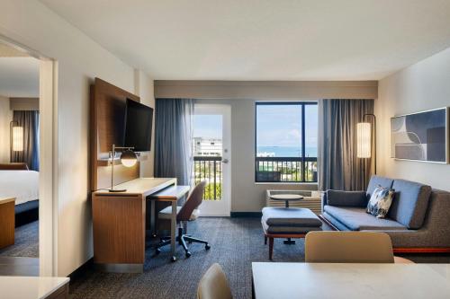 Posezení v ubytování Courtyard by Marriott Cocoa Beach Cape Canaveral