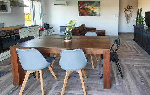 Køkken eller tekøkken på Maison Avec Piscine