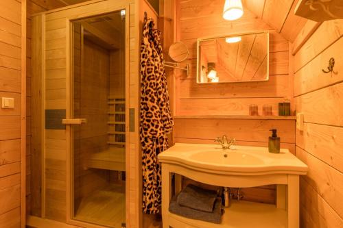 Ένα μπάνιο στο 4 op Dokkum