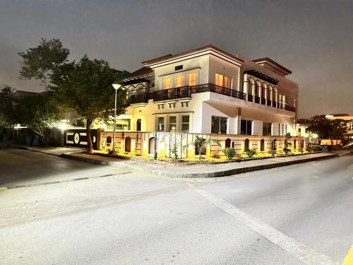 Bygningen som villaen ligger i