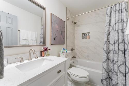 Et badeværelse på Cozy Escape 908