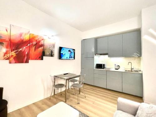Cozy apartment on an upper floor near Missori and Vetra Metro station - W3