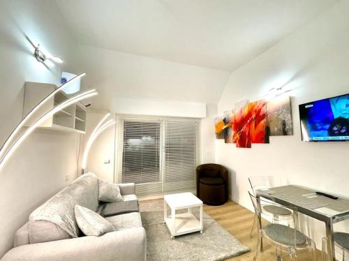 Cozy apartment on an upper floor near Missori and Vetra Metro station - W3