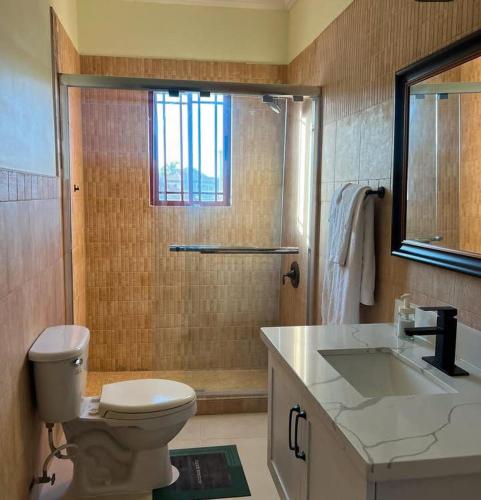 Ένα μπάνιο στο C-Roy Estate