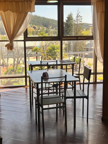 Nespecifikovaný výhled na hory nebo výhled na hory při pohledu z hotelu