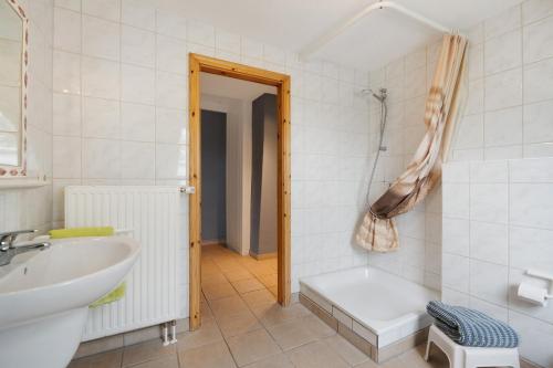 Et badeværelse på Landhaus Ostseeblick Fewo 10-