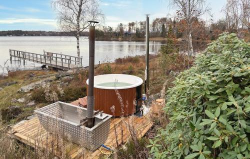 Θέα στο ποτάμι κοντά σε αυτή η παραθεριστική κατοικία