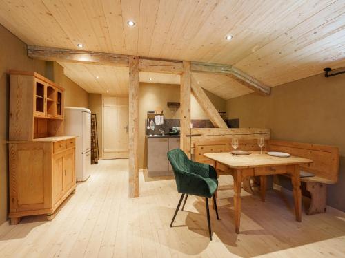 Nhà bếp/bếp nhỏ tại Adults only apartment in the Tannheimertal valley