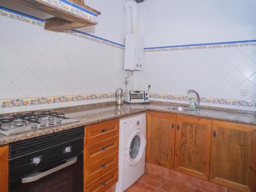 Kuchyň nebo kuchyňský kout v ubytování Chalet in El Palmar by the Beach