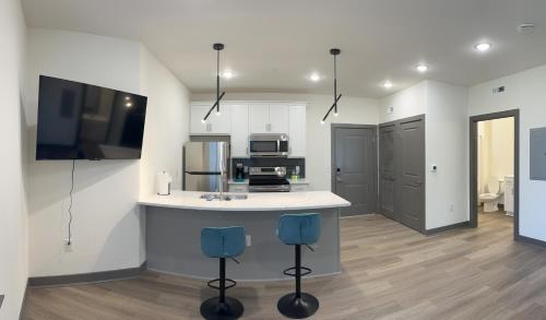 Η κουζίνα ή μικρή κουζίνα στο James River Apt - 208 - Tourist Homes of Richmond