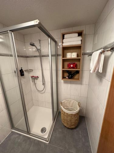 Ένα μπάνιο στο Waterfall Valley House in Lauterbrunnen